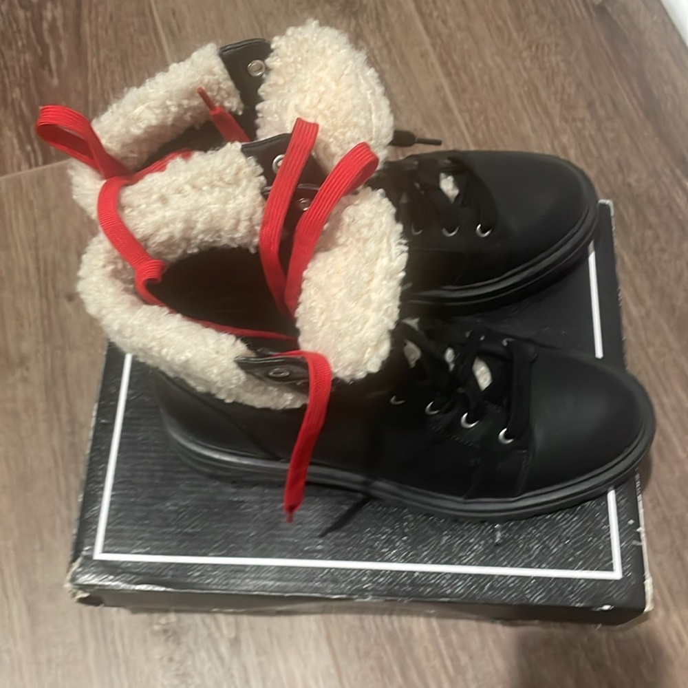 Kenneth Cole